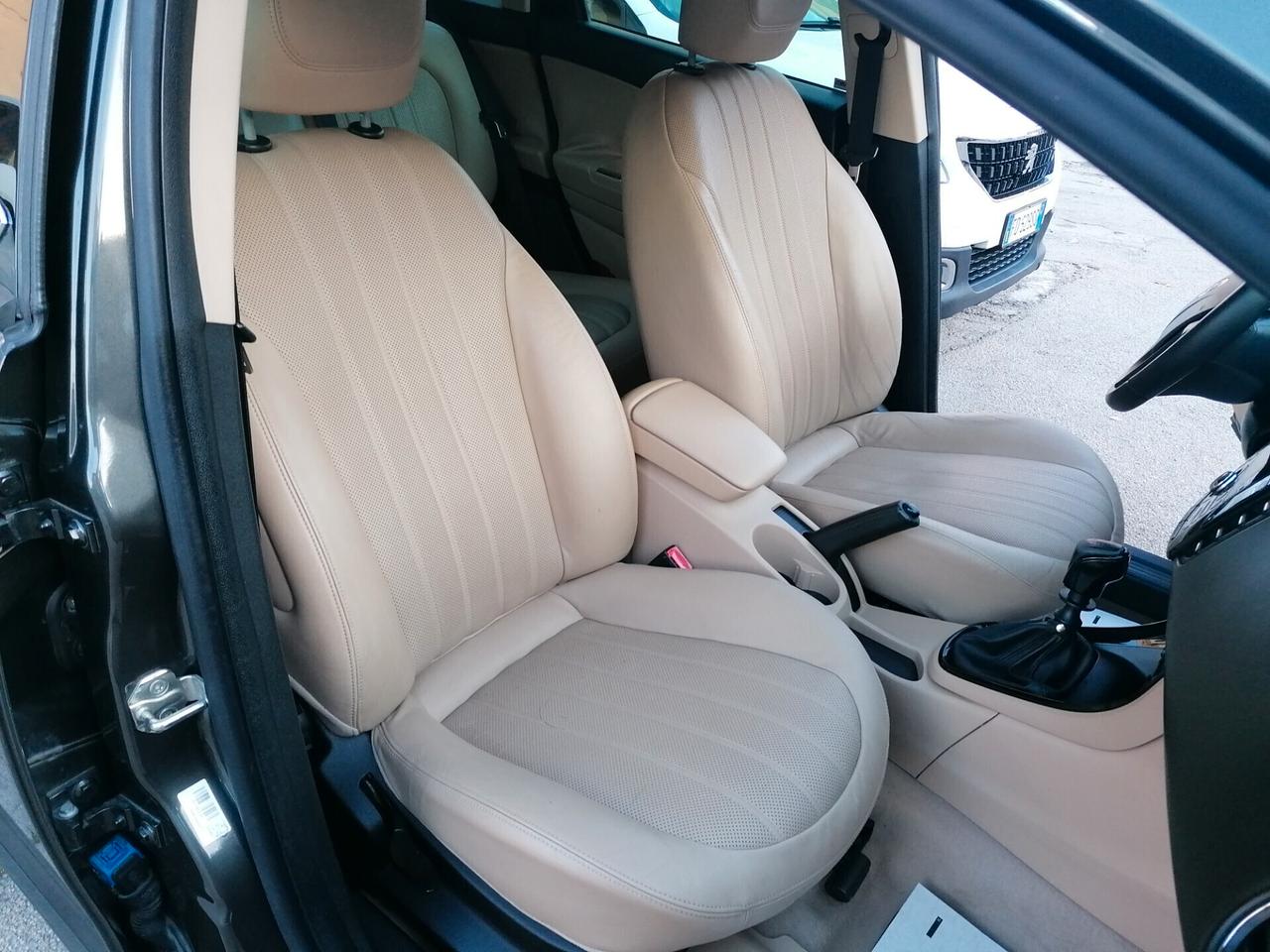 Lancia Delta 1.6 MJT DPF 105 CV Gold