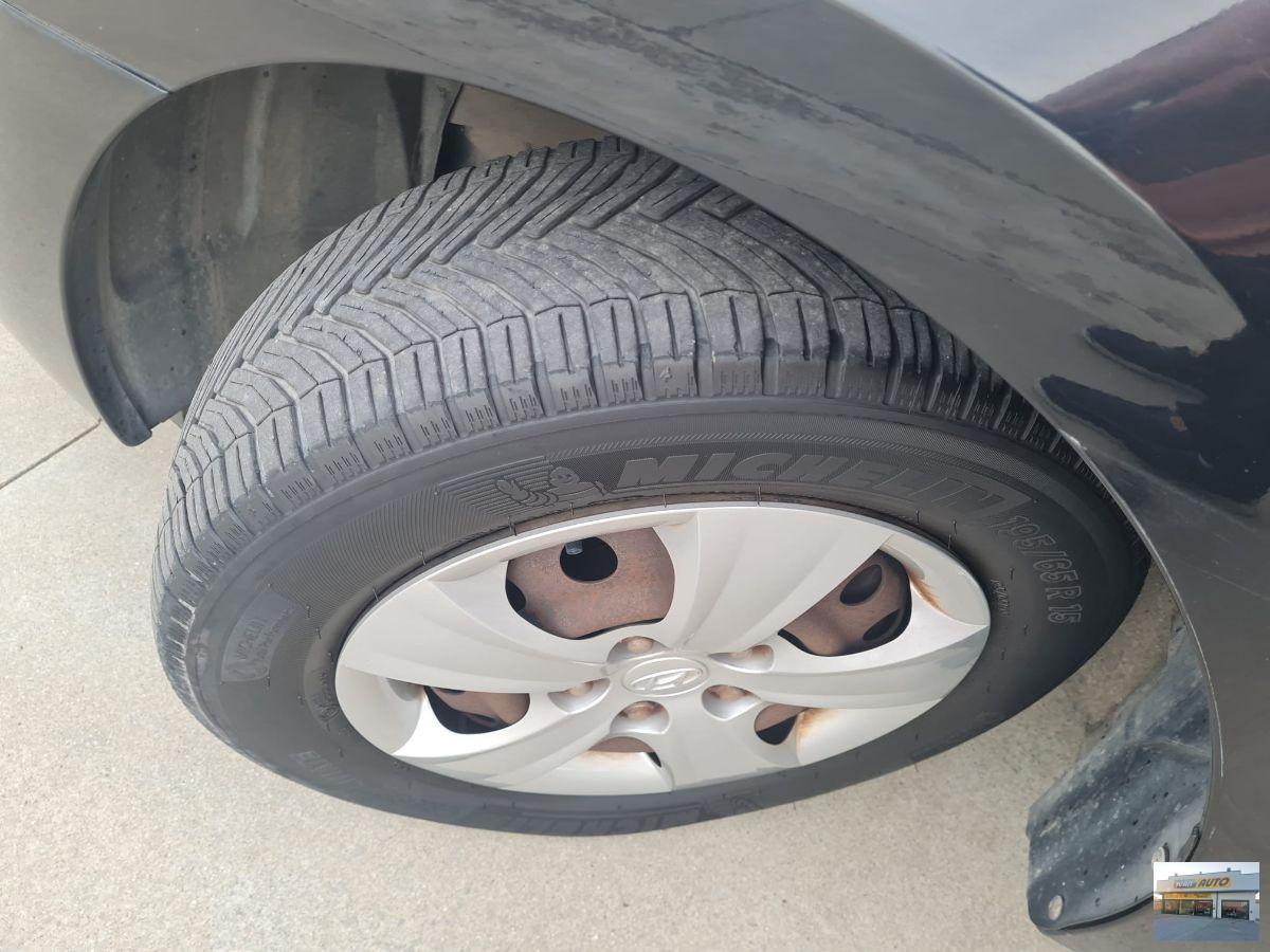 HYUNDAI i30 1.4 Benzina-52.000 Km-Neopatentati