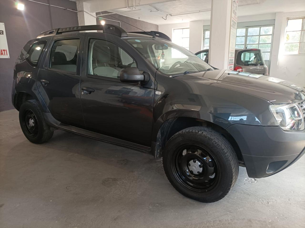 Dacia Duster 1.6 -4x2 GPL Lauréate Distr nuova!!!