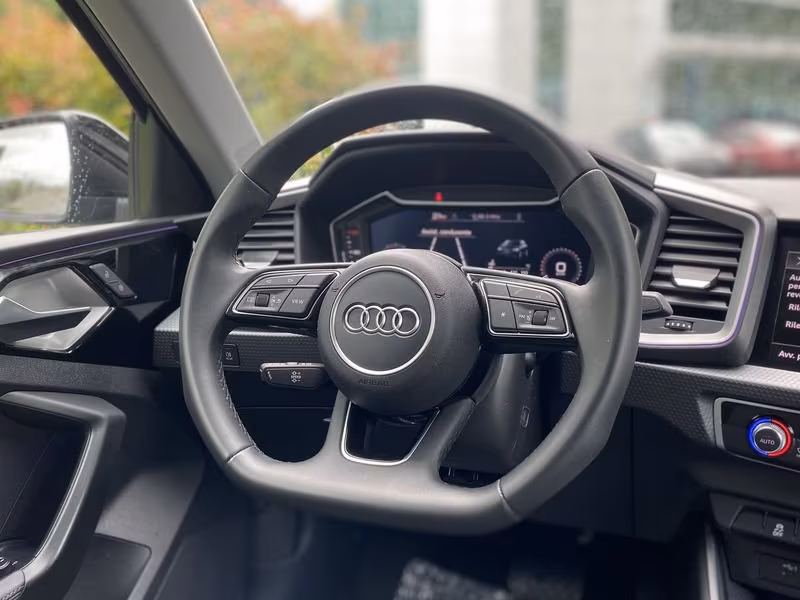 Audi A1 SPB 30 TFSI S tronic Identity Black