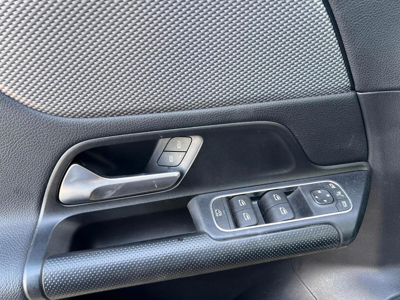 Mercedes-benz GLA 200 d Automatic Business Extra