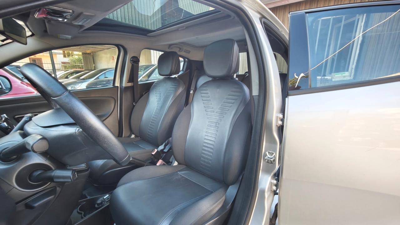 Lancia Ypsilon 1.3 MJT 95 CVfull Platinum tetto apribile
