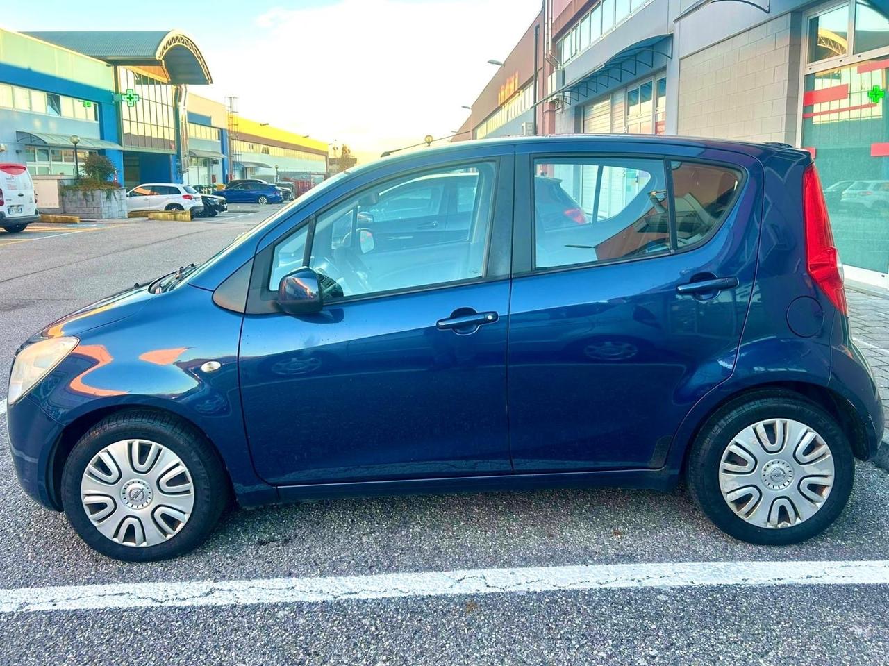 Opel Agila 1.0 Neopatentati