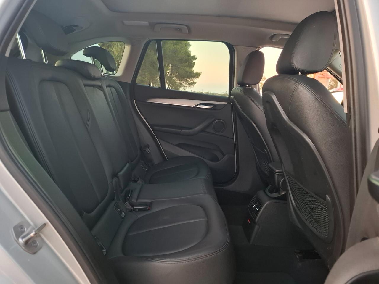 Bmw X1-20d- xLine TETTO*PELLE*LED