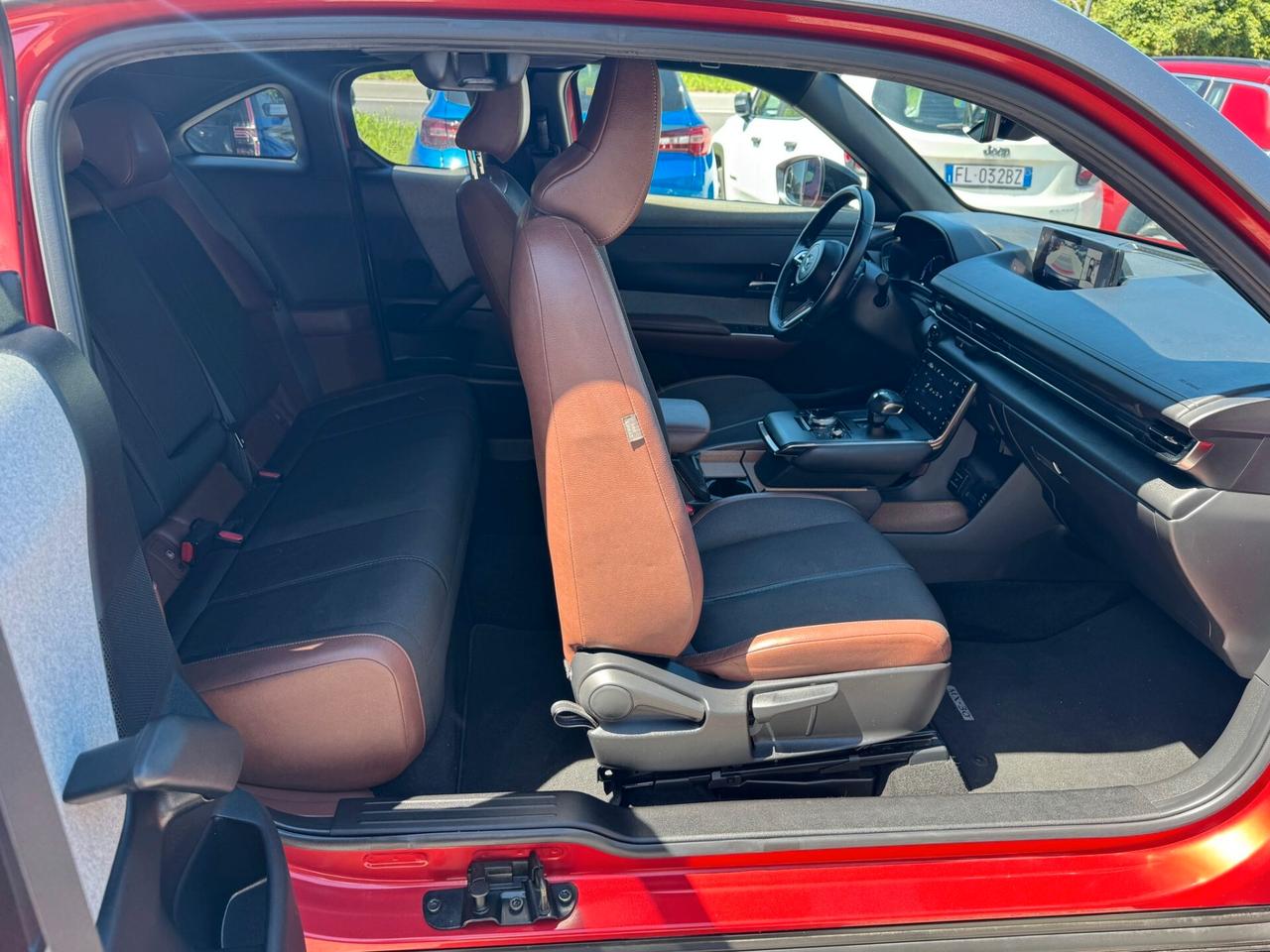 Mazda MX-30 35,5kWh Exclusive Vintage OBC 7,4kW