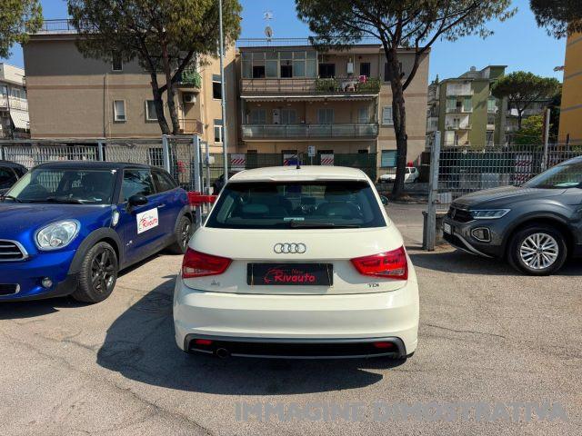 AUDI A1 1.6 TDI 105 CV Ambition