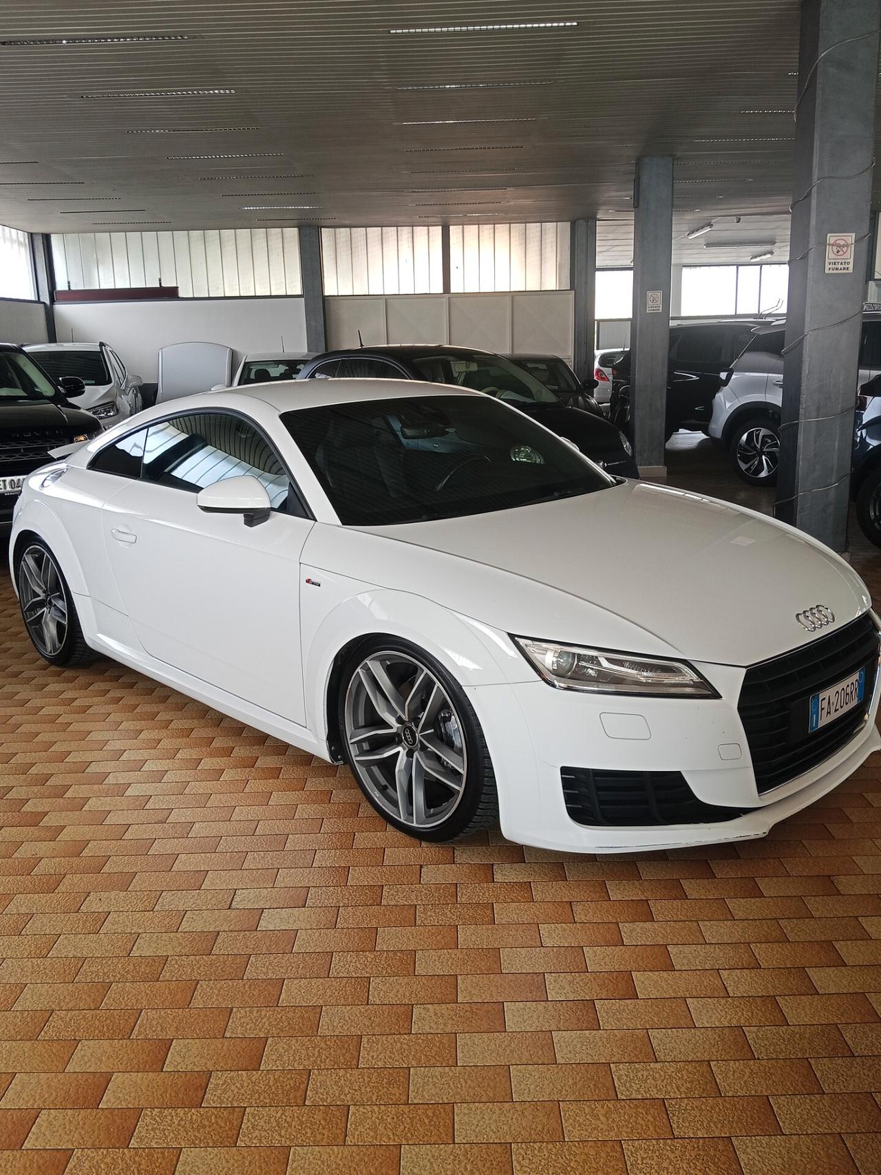 Audi TT Coupé 2.0 TFSI S line