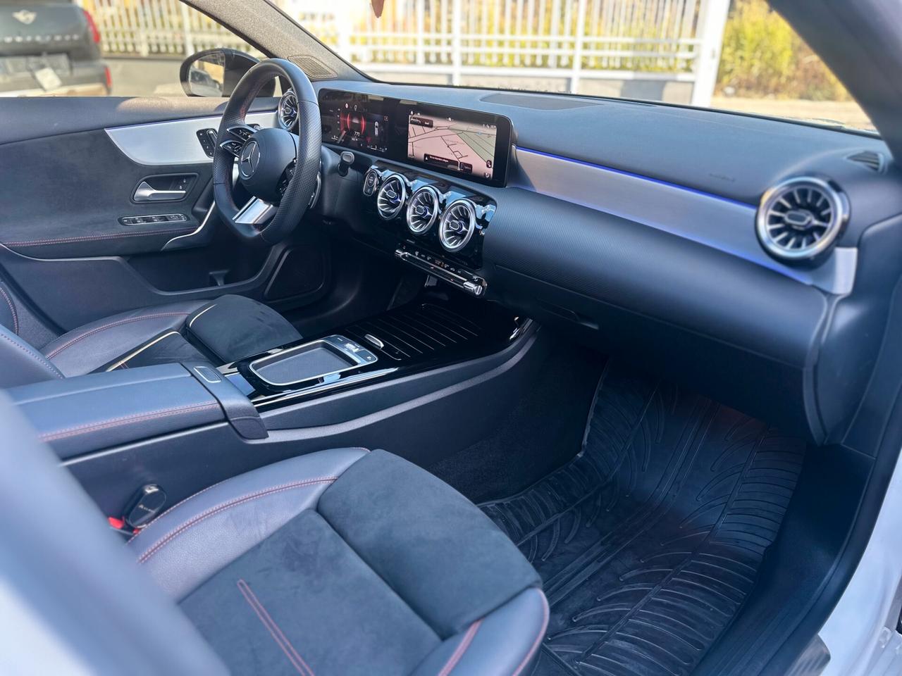 Mercedes Classe A180d Auto AMG Premium Restyling