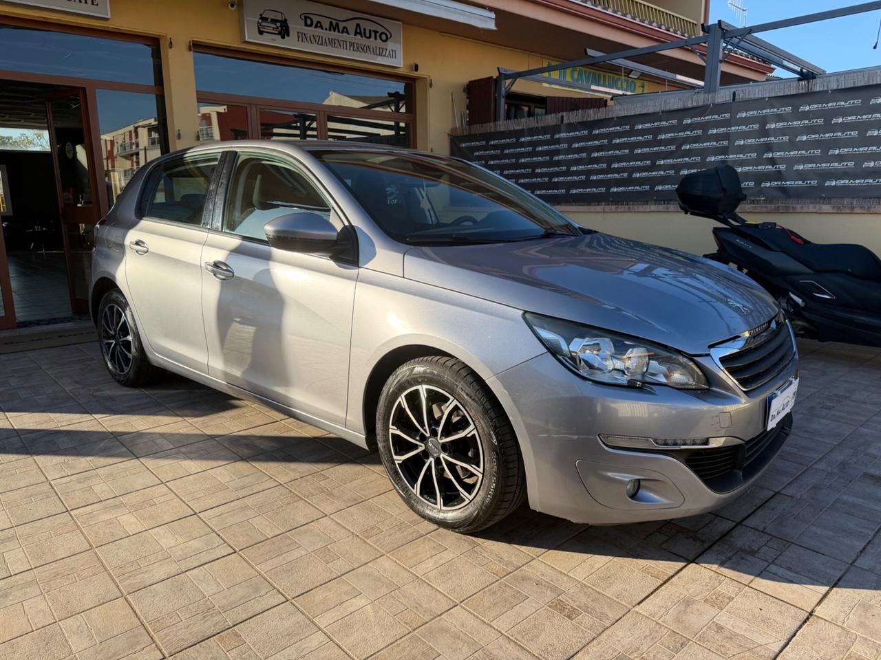 Peugeot 308 BlueHDi 120 S&S Allure