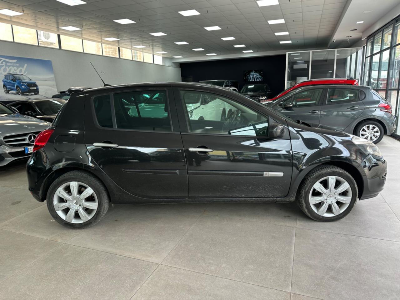 Renault Clio 1.2 16V 5 porte Dynamique 2010