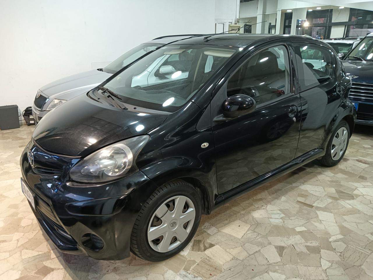 Toyota Aygo 1.0 12V 5 porte AUTOMATICA