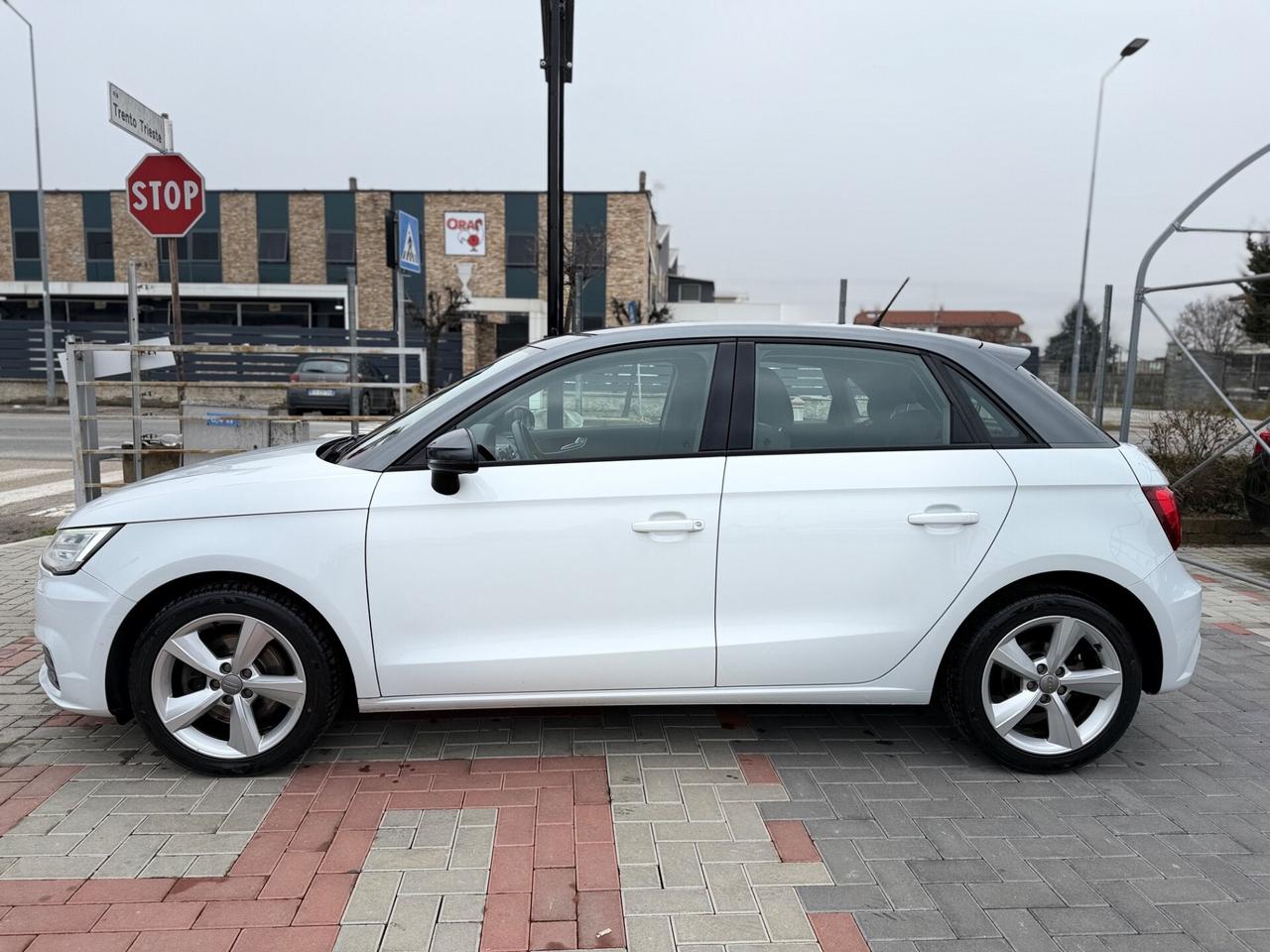 Audi A1 1.6 TDI 116 CV 5 PORTE OK NEOPATENTATI