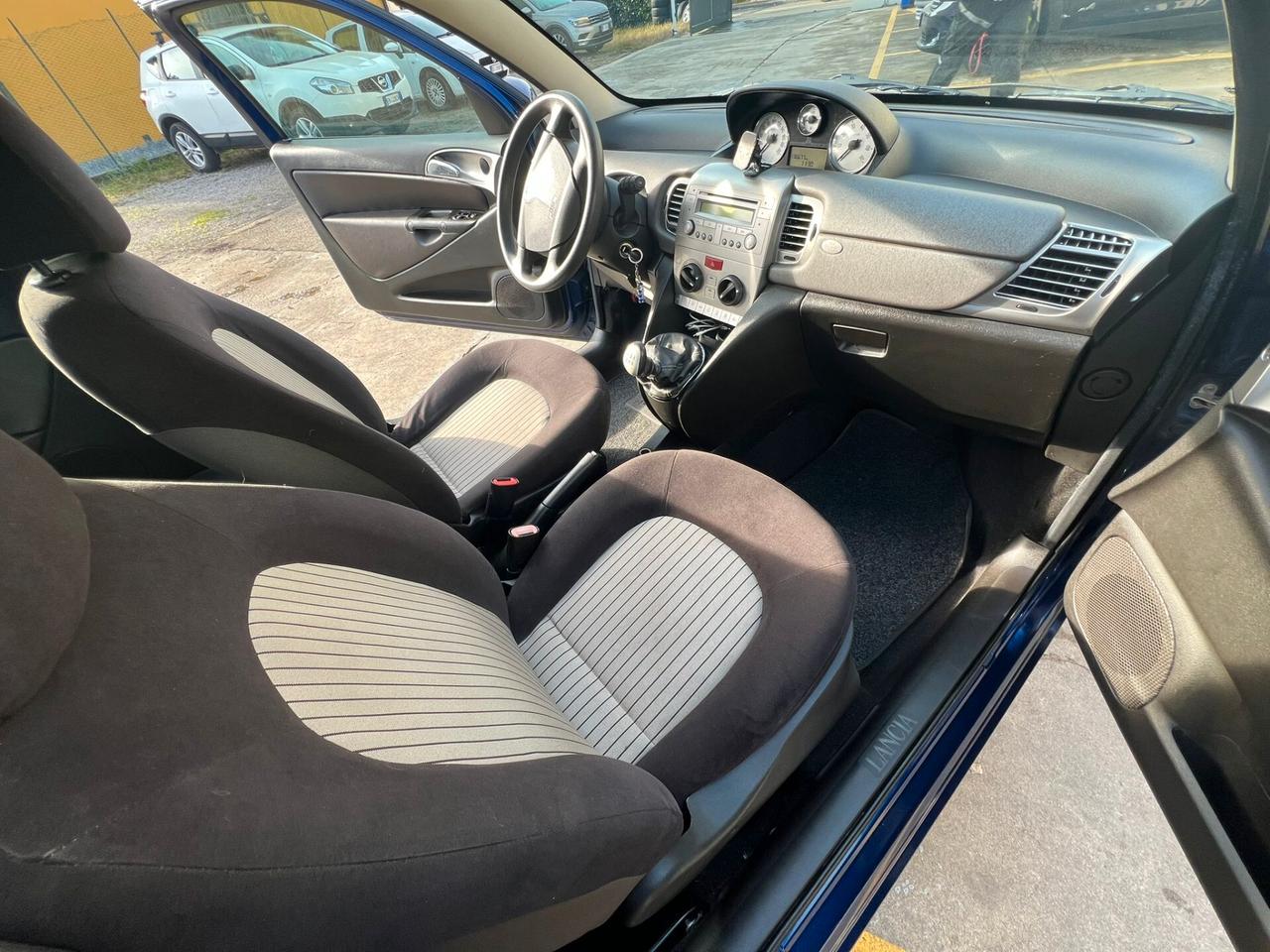 Lancia Ypsilon 1.2 Modamilano