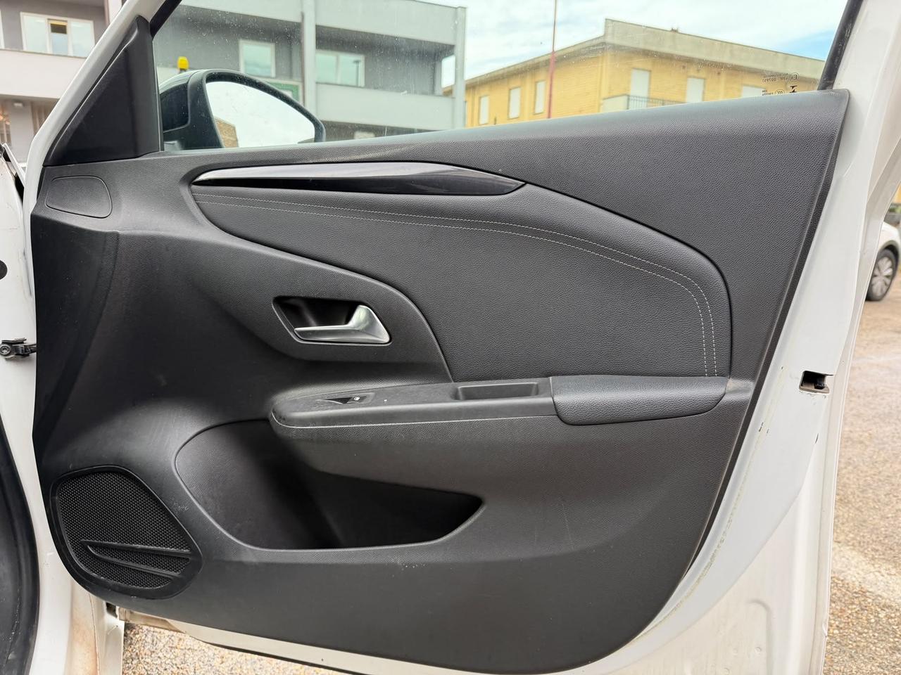 Opel Corsa 1.2 Elegance AUTO INCIDENTATA