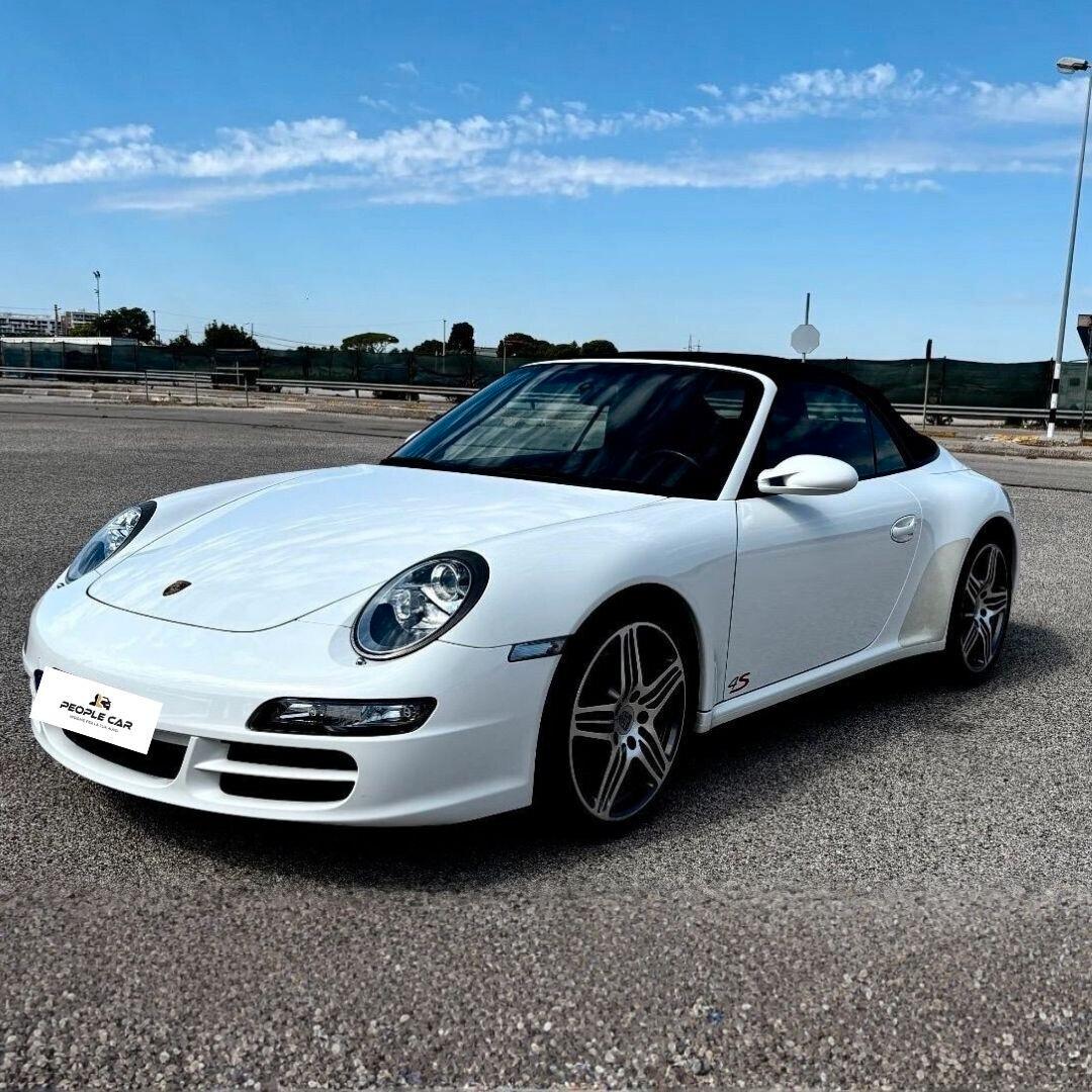 Porsche 911 Carrera 4S Cabriolet - 355CV