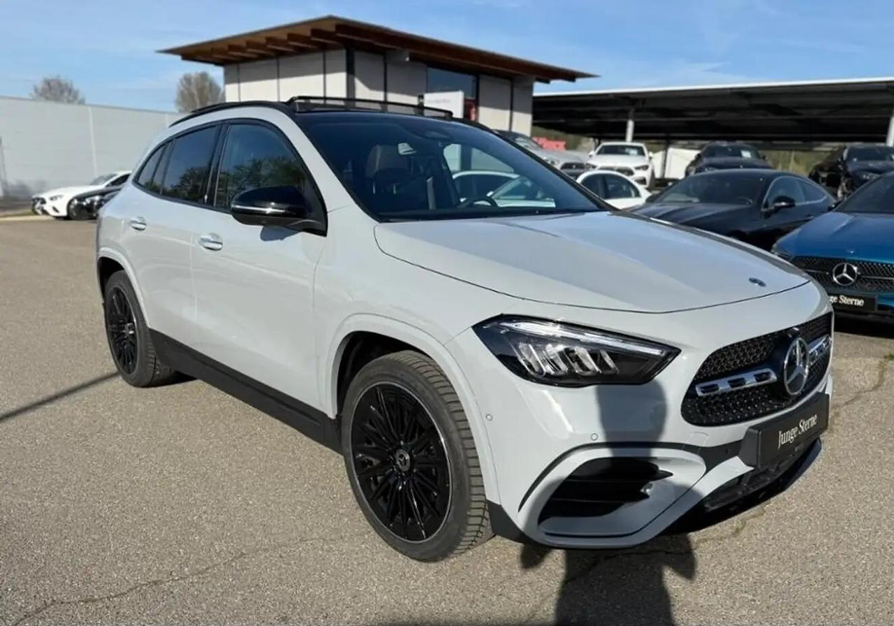 MERCEDES GLA 200D 150CV 4MATIC AMG + TETTO *2026