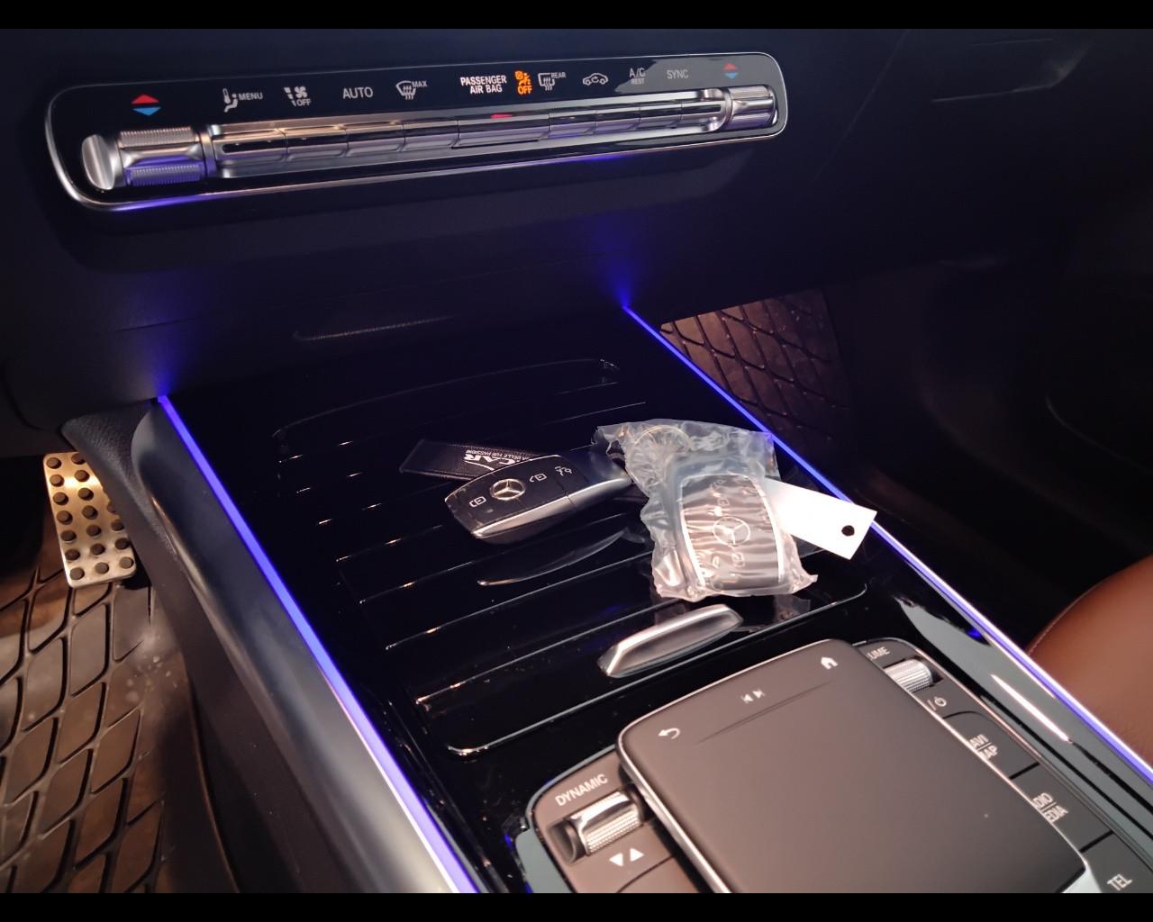 Mercedes-Benz GLA-H247 2020 - GLA 200 d Premium auto