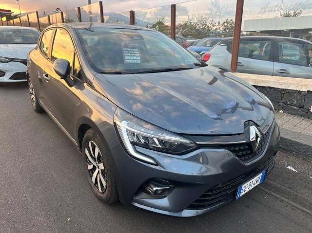 Renault Clio 1.6 E-Tech hybrid Initiale Paris 140cv auto