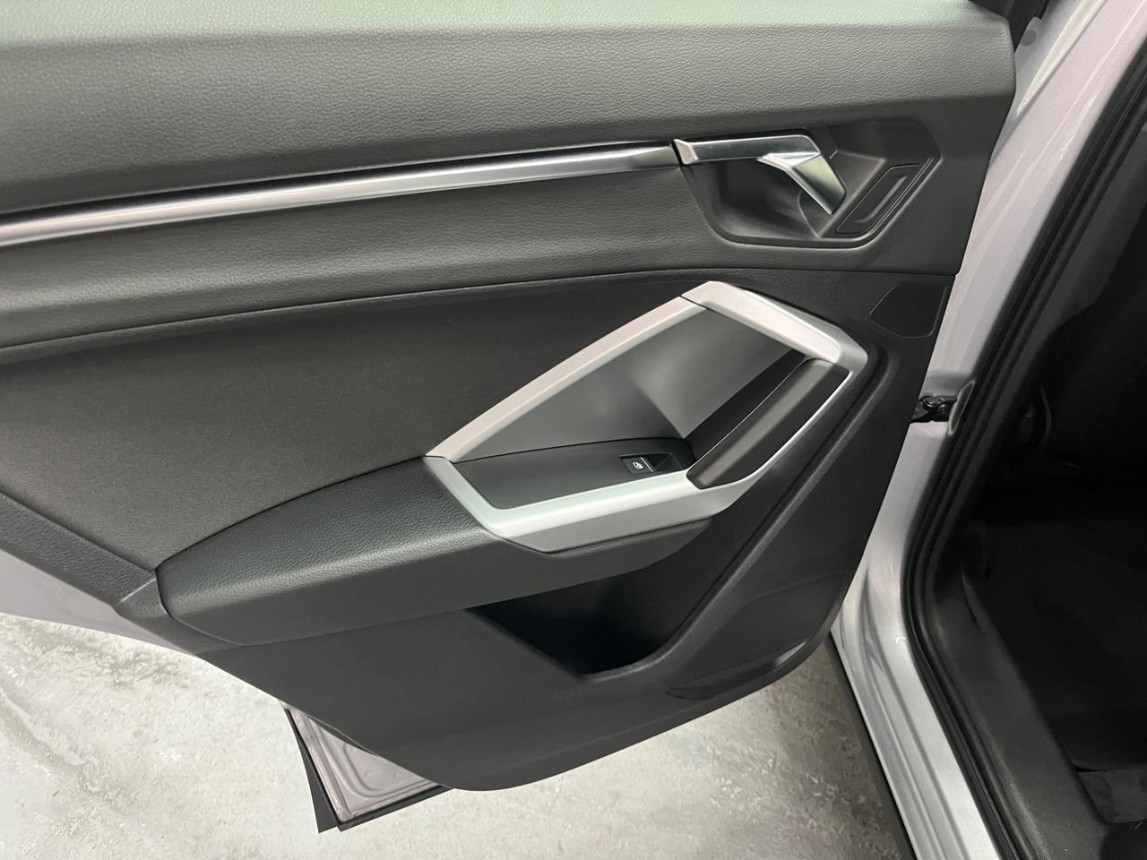 AUDI Q3 - S TRONIC S LINE EDITION