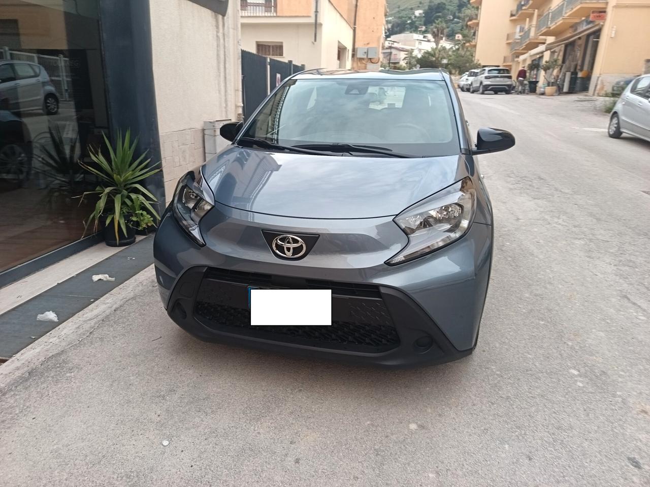Toyota Aygo X 1.0-72 CV Active S-CVT Automatica