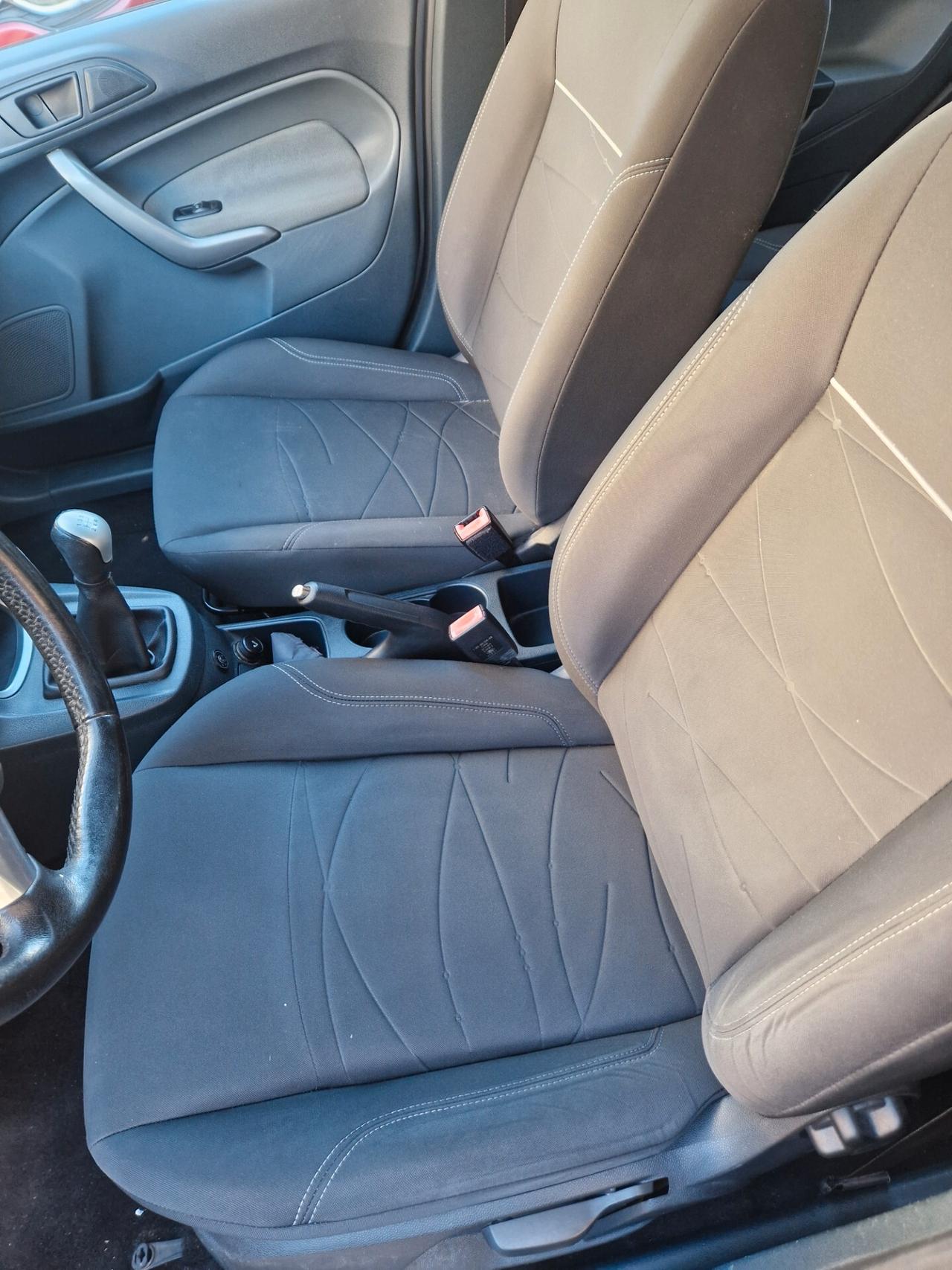 Ford Fiesta 1.4 5 porte Bz.- GPL Titanium