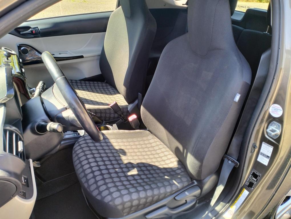 Toyota iQ 1.3 executive cvt E5