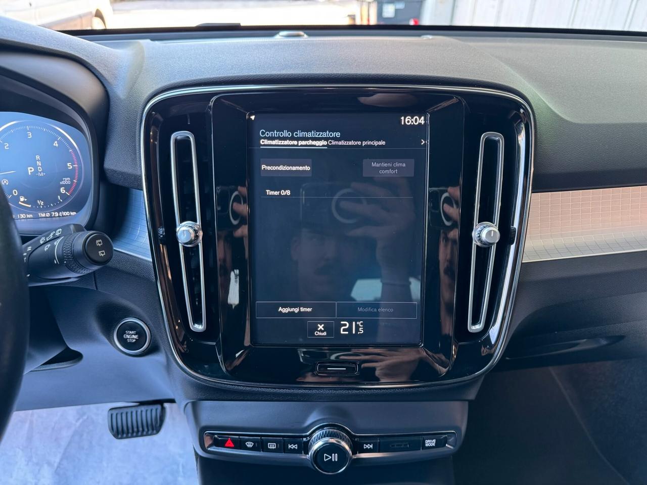 Volvo XC40 2.0 d4 Momentum AWD GEARTRONIC UNIPROP.