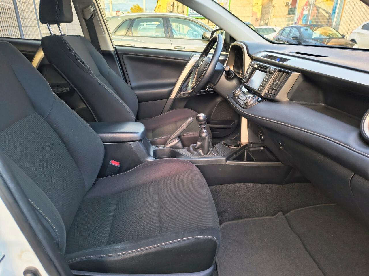 TOYOTA RAV4 2.2 DIESEL UNICOPROPRIETARIO LOUNGE