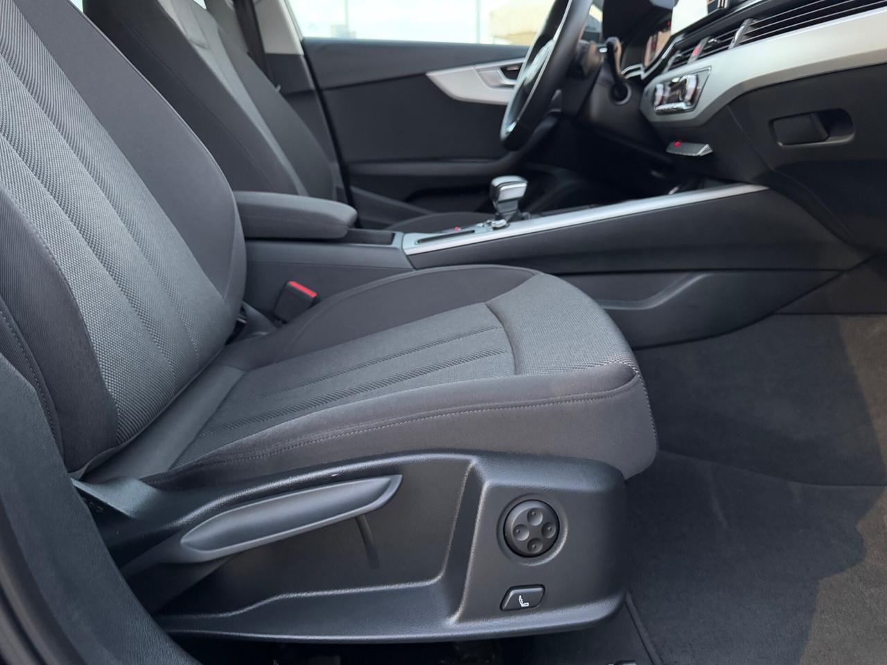 AUDI A4 2.0 Advanced S-Tronic - Virtual Matrix 18