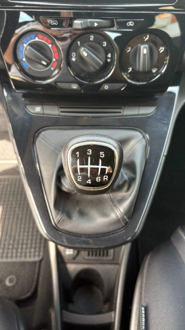 LANCIA Ypsilon 1.0 FF 5 porte S&S Hybrid Gold ** X NEOPATENTATI**