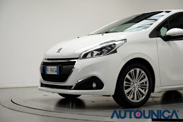 PEUGEOT 208 PURETECH 82CV 5 PORTE ACTIVE NEOPATENTATI