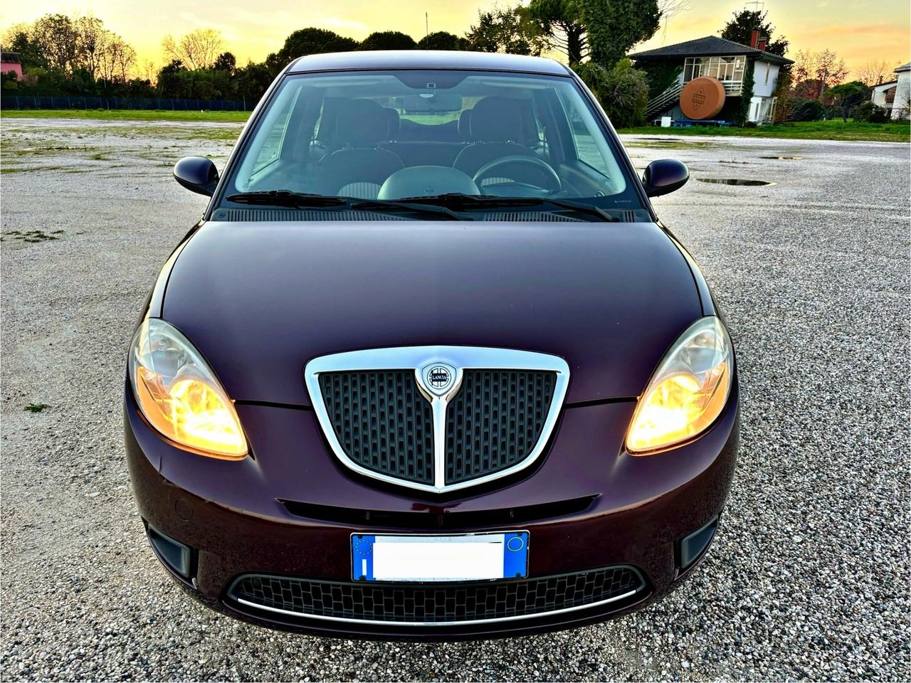 Lancia Ypsilon 1.3 MJT 90 CV Platino