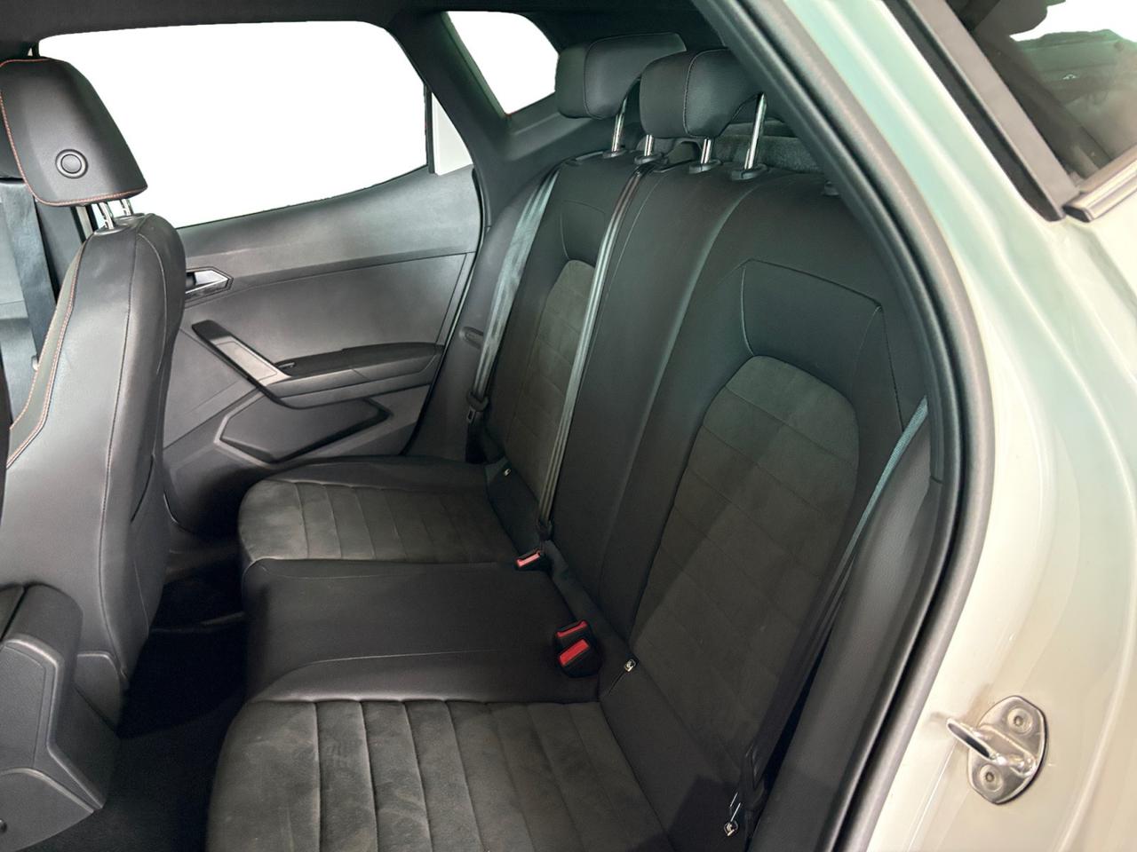 SEAT Arona 2022 - Arona 1.0 ecotsi FR 115cv dsg