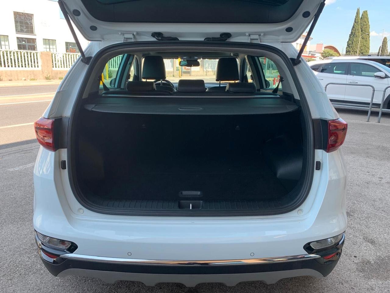 Kia Sportage 1.6 CRDI Mild Hybrid TETTO Unicop.