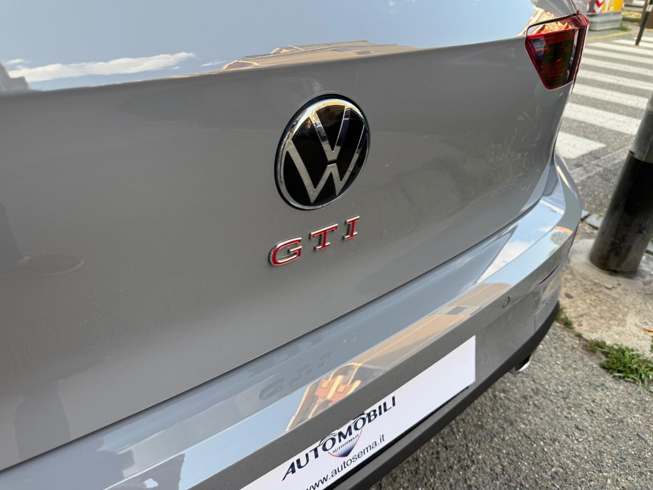 Volkswagen Golf GTI 2.0 TSI DSG PERFORMANCE