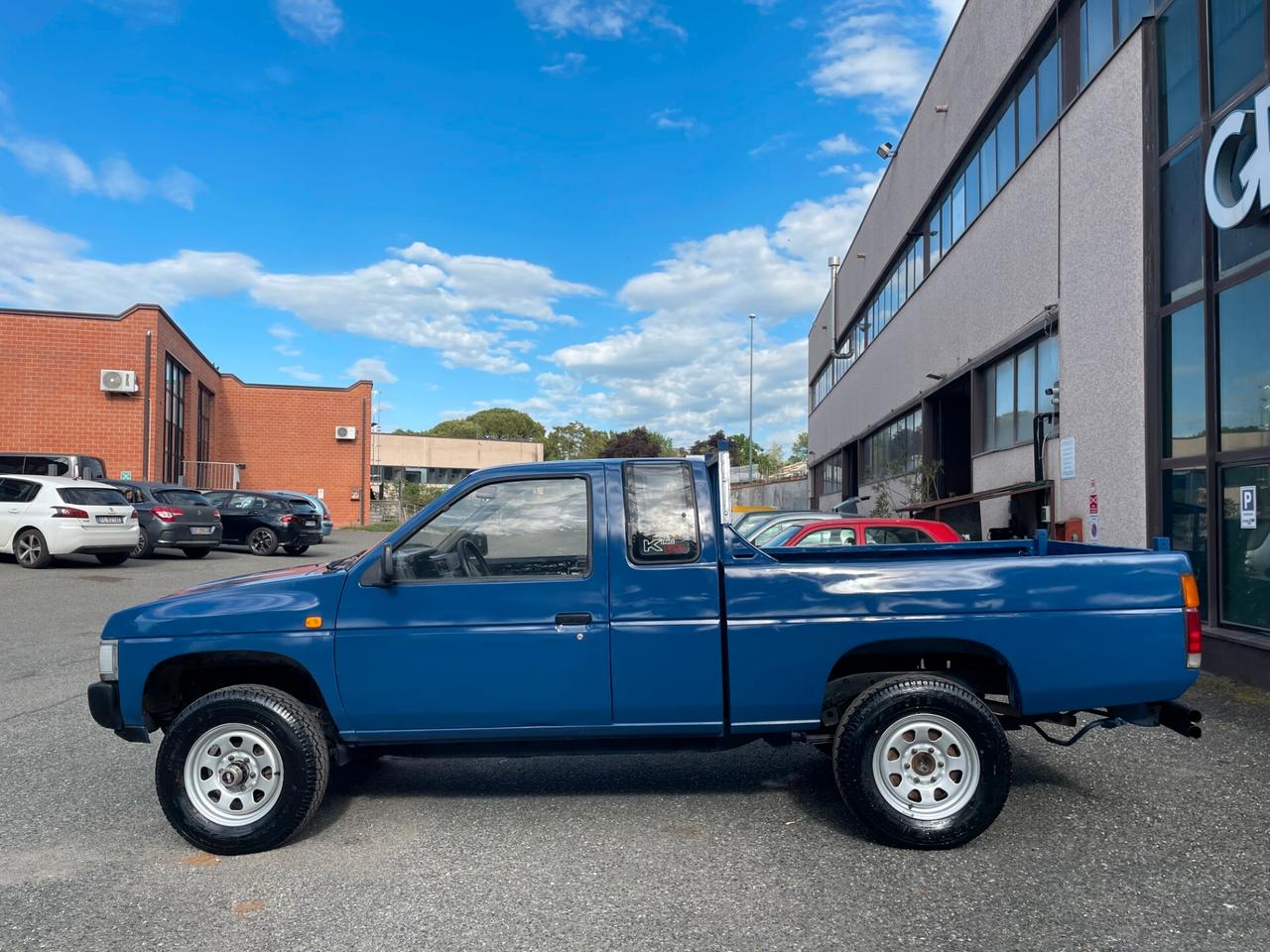 Nissan King Cab 2.5d 2 posti Cassone Lungo