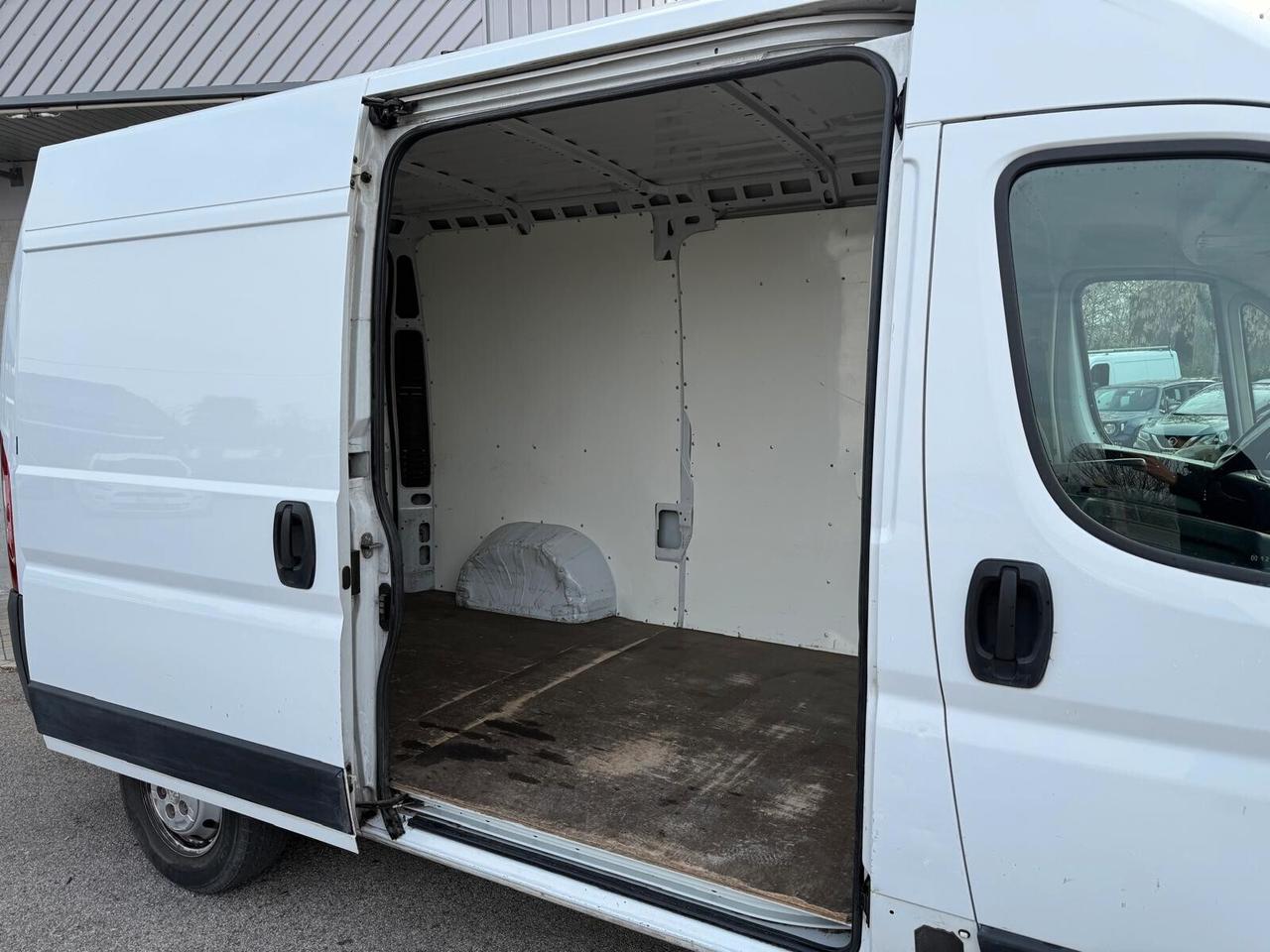 Peugeot Boxer 330 2.2 BlueHDi 140 S&S PC-TN Furgone