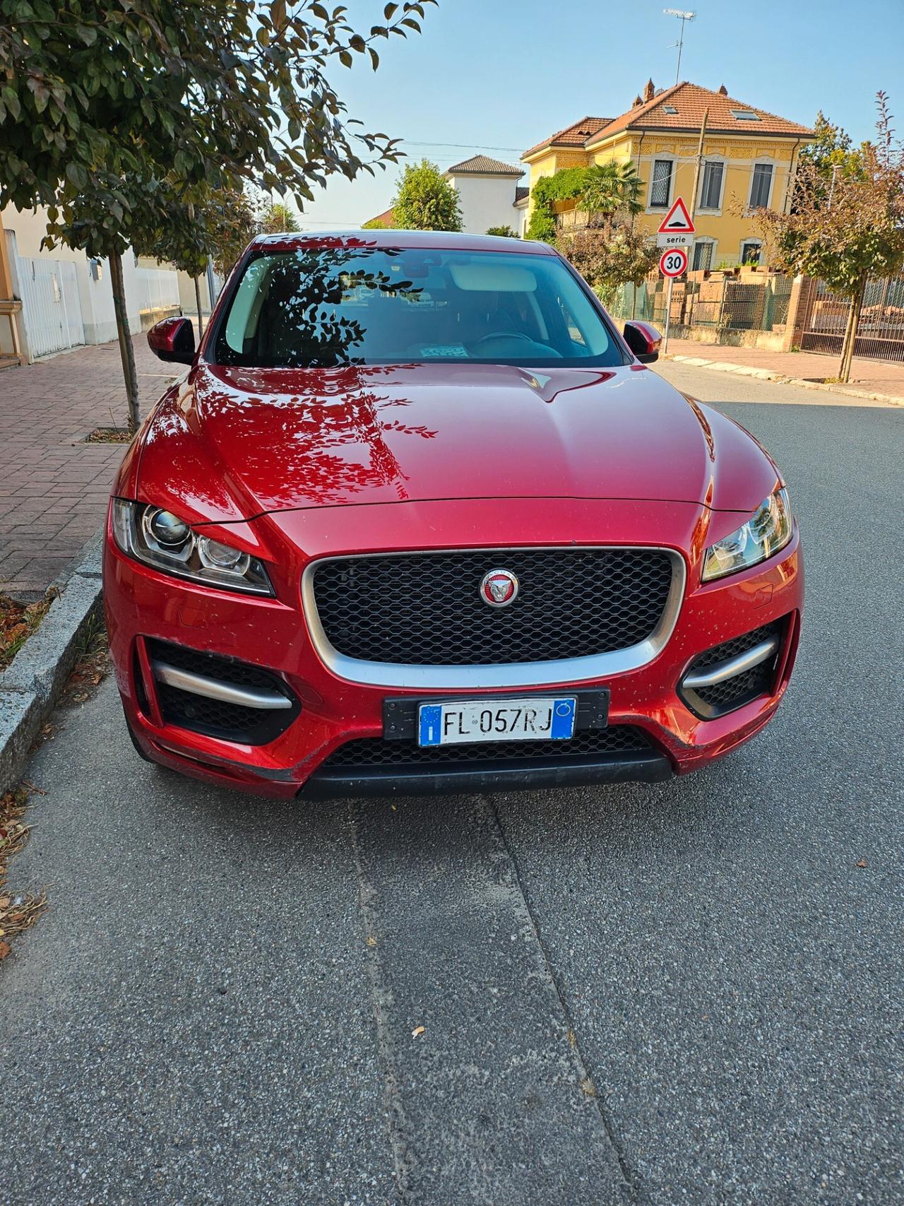 Jaguar F-Pace 3.0 D V6 300 CV AWD aut. R-Sport