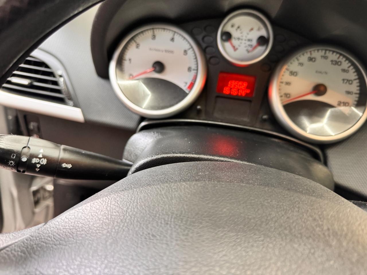 Peugeot 207 1.4 8V 75CV 5p. Neopatentati
