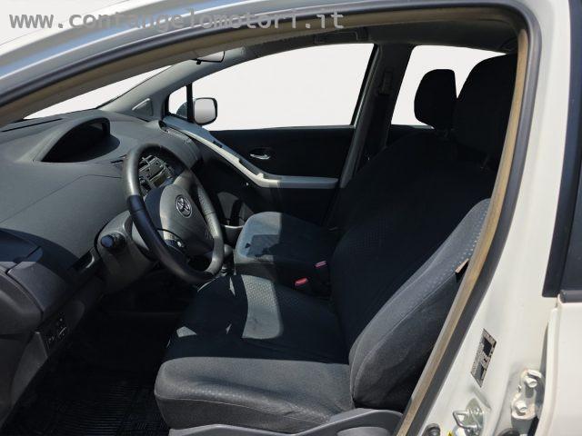 TOYOTA Yaris 1.0 5 porte Sol