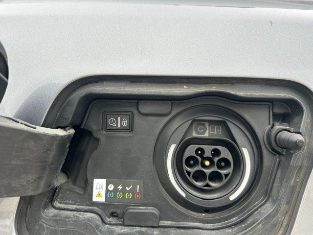 PEUGEOT 3008 4X4 Hybrid4 300 e-EAT8 Allure Pack