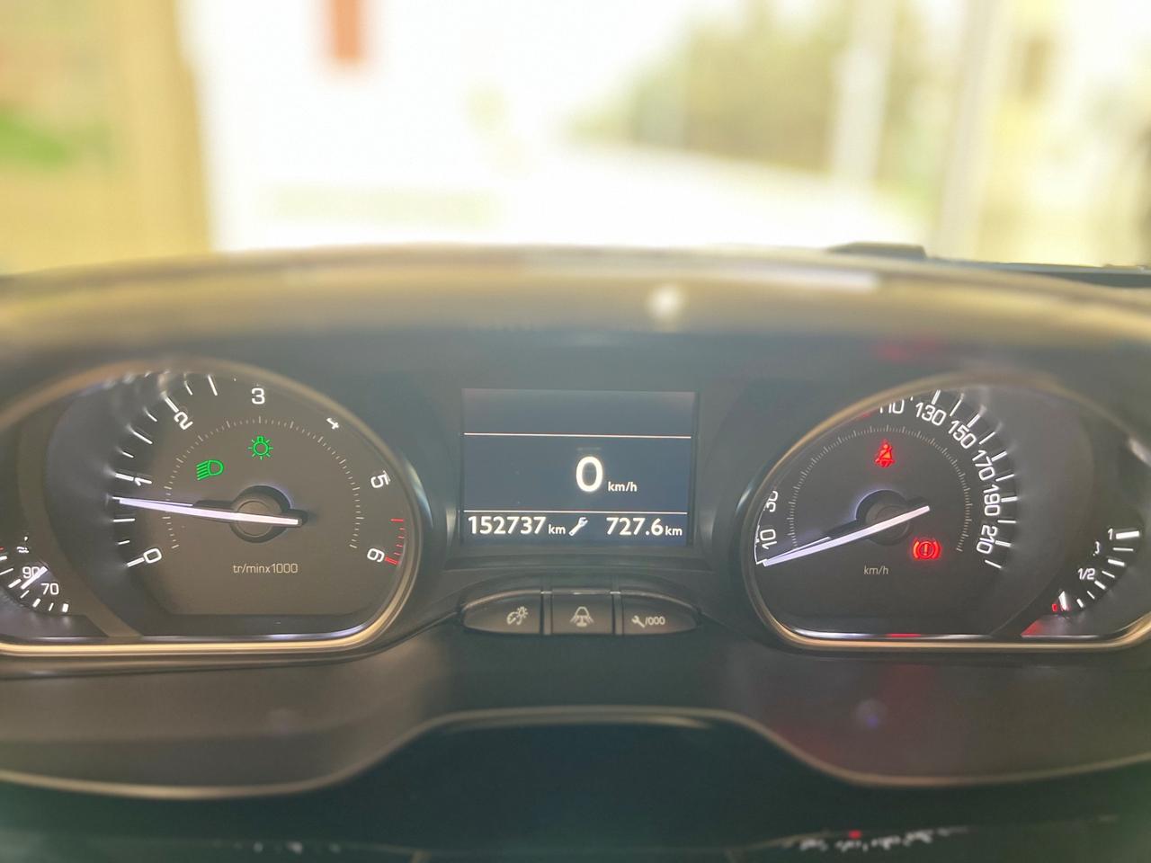 Peugeot 2008 BlueHDi 100 Allure