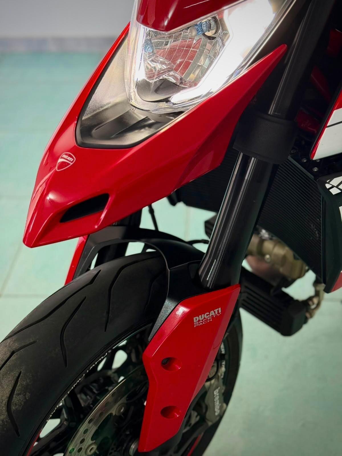 Ducati Hypermotard 950