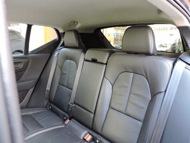 VOLVO XC40 B4 BENZINA AWD INSCRIPTION AUTOMATICA
