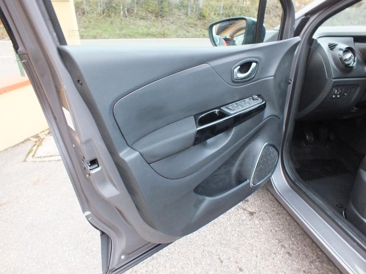 RENAULT CAPTUR 110 CV- RETROCAMERA-NAVI-