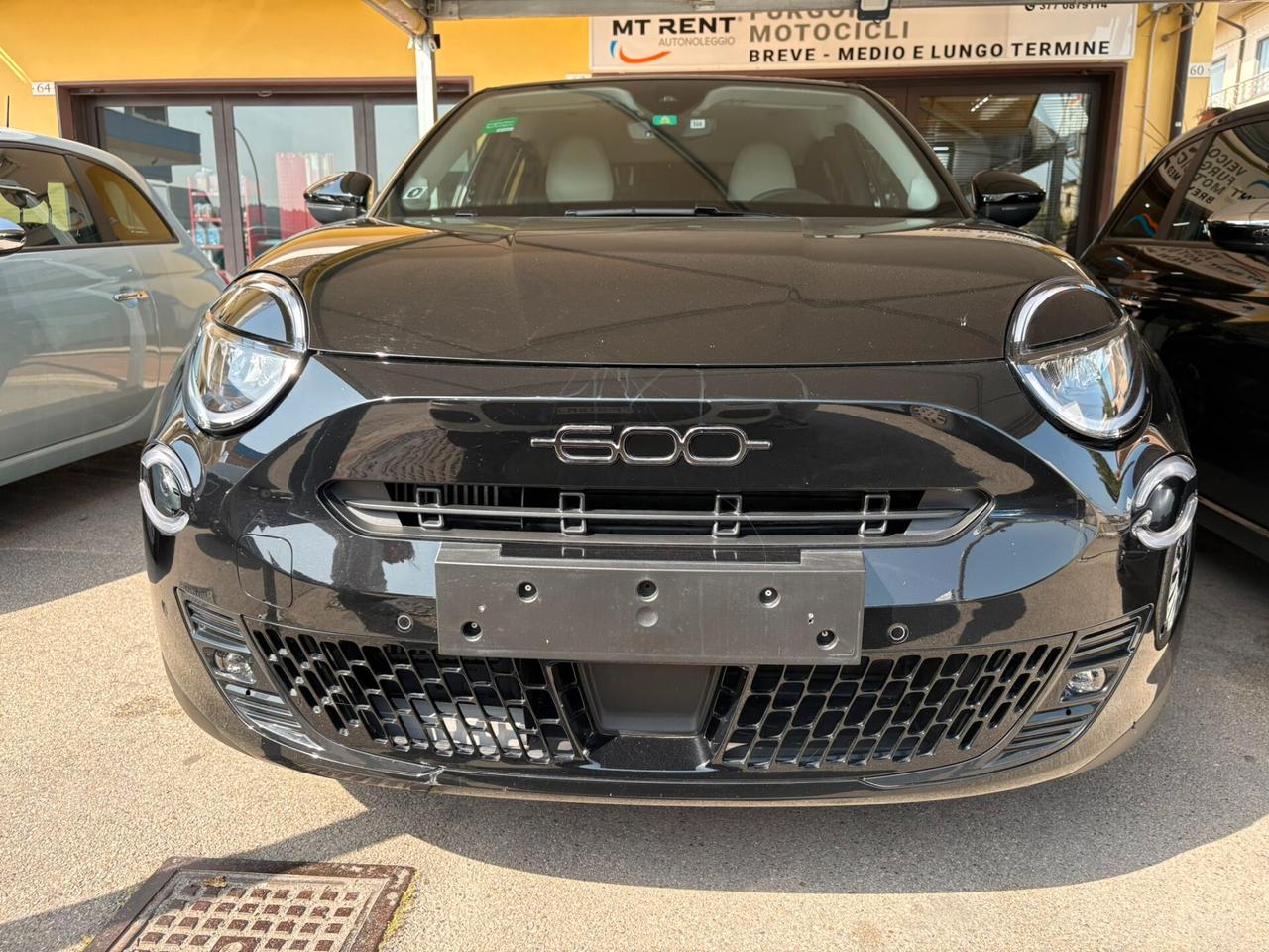 Fiat 600 Hybrid La Prima