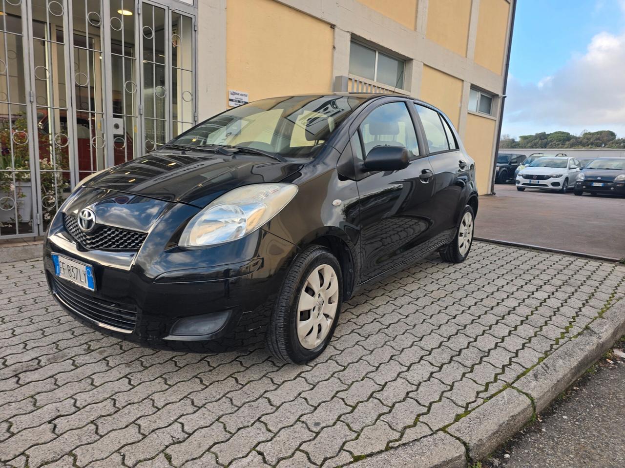 Toyota Yaris 1.0 5 porte Sol