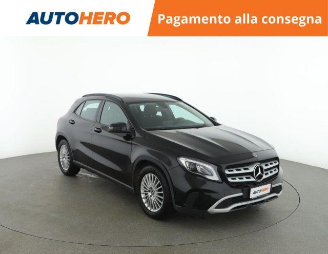 MERCEDES-BENZ GLA 180 d Automatic Business