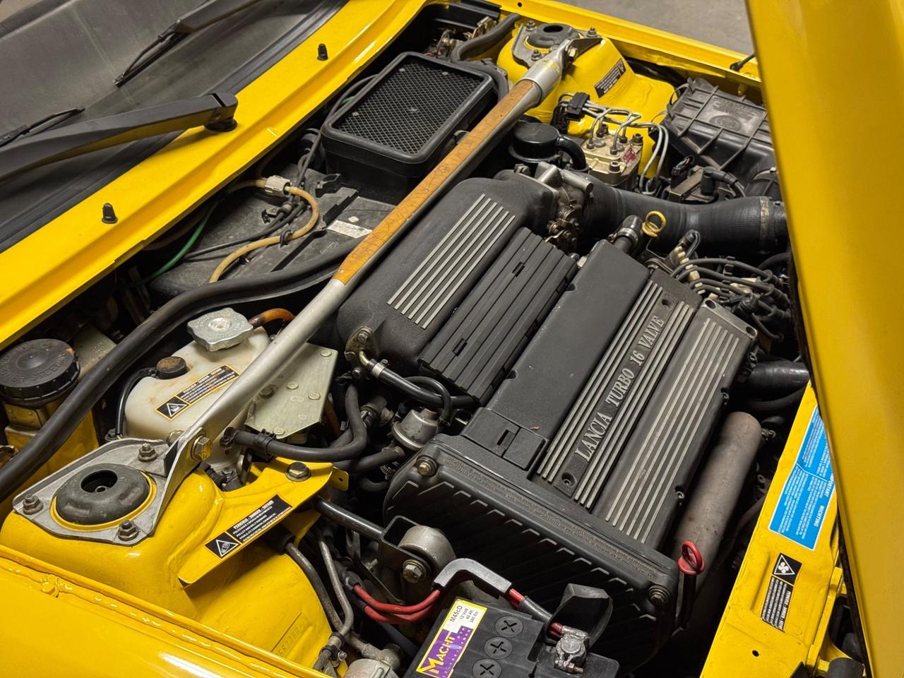 Lancia Delta 2.0i.e. turbo 16V HF integrale