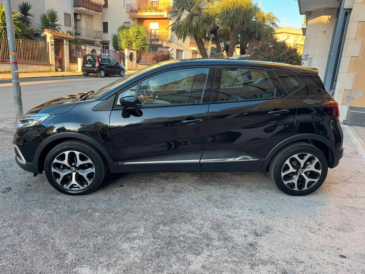RENAULT CAPTUR 1.5 DCI E6 110 CV. NAVI+CERCHI+RETROCAMERA